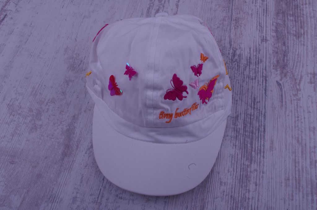 Шапка с козирка