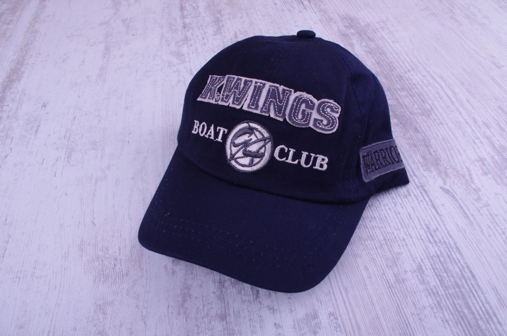 Шапка с козирка